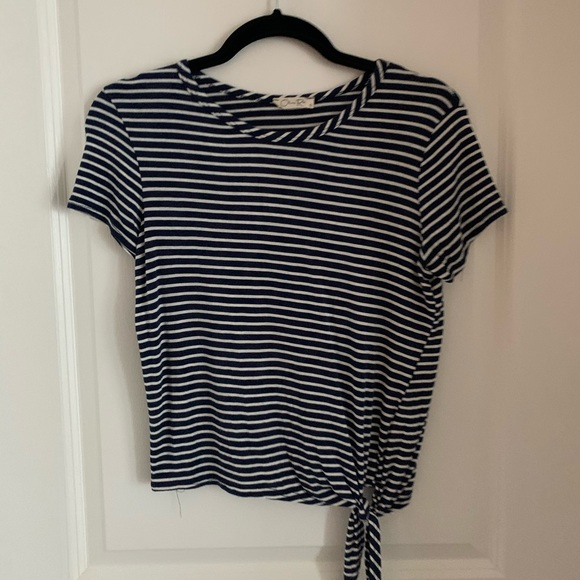 Short sleeve shirt with tie - Picture 1 of 3